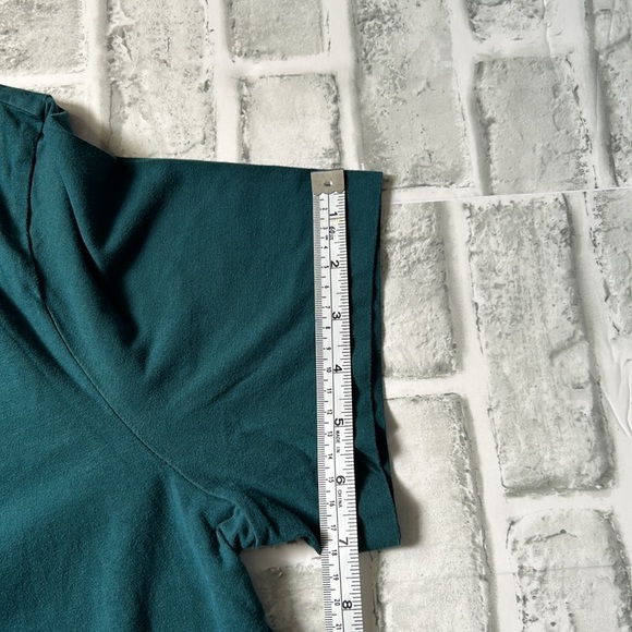 HM | MEN'S SLIM FIT TEE - Picture 6 of 7